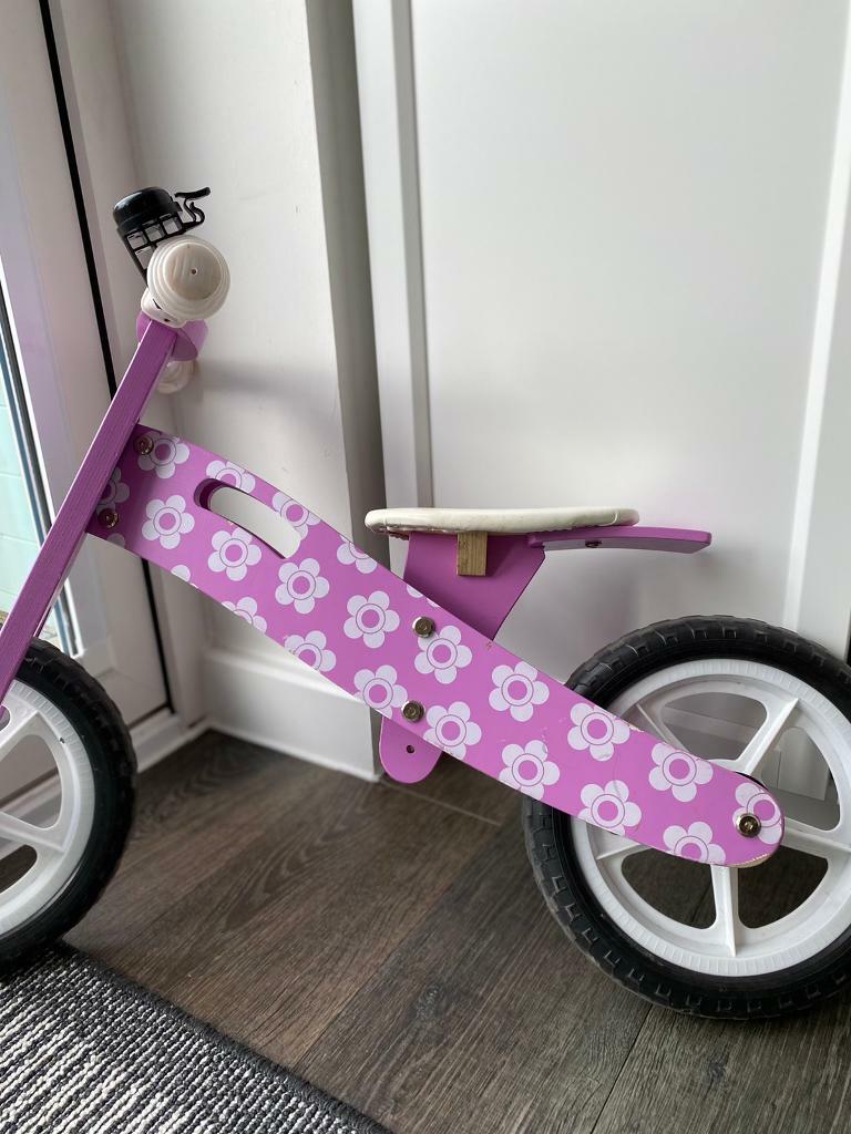Boppi wooden balance bike | in Cheddar 